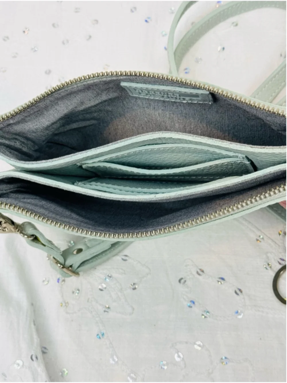 Roots Twinsie Bag 2.0 Cloud Leather Crossbody + Matching Coin Pouch NWOT